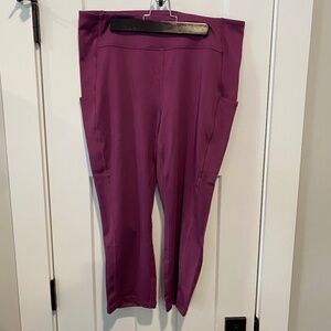 Tek Gear High Rise Capri Pockets Workout Gear 1X NWT Purple